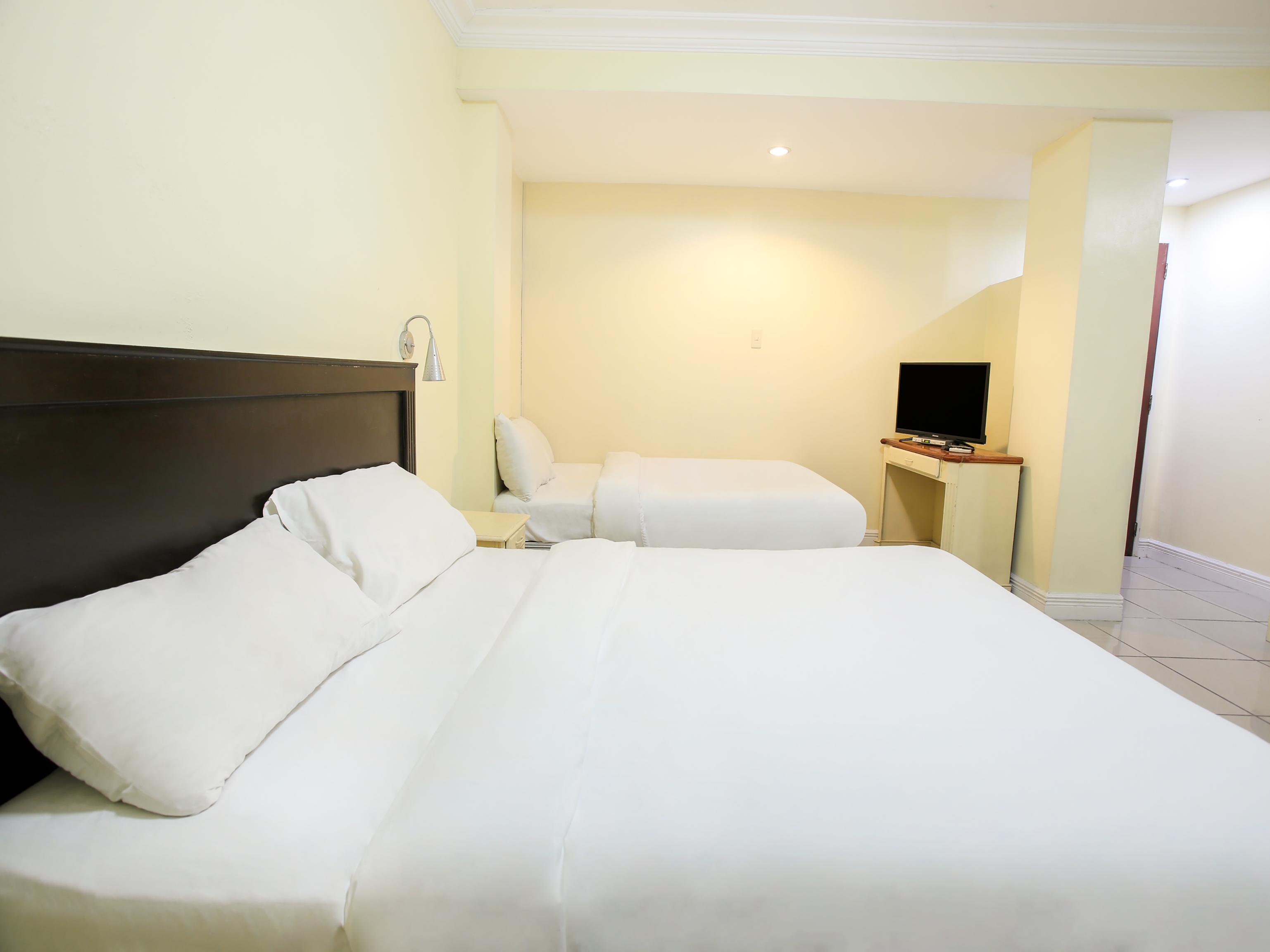 Hotel Euroasia By Bluebookers Angeles Εξωτερικό φωτογραφία
