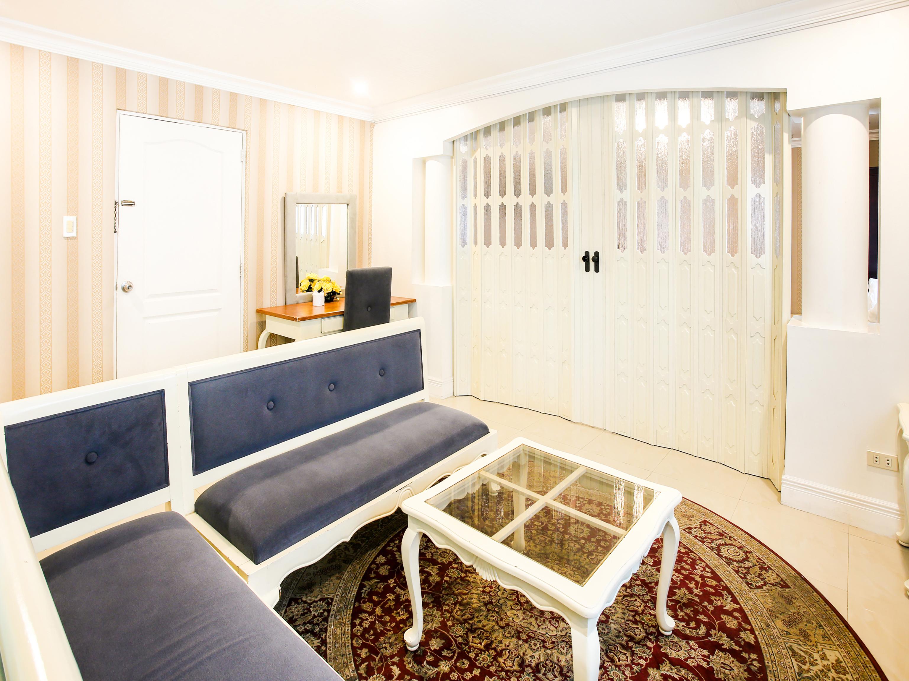 Hotel Euroasia By Bluebookers Angeles Εξωτερικό φωτογραφία