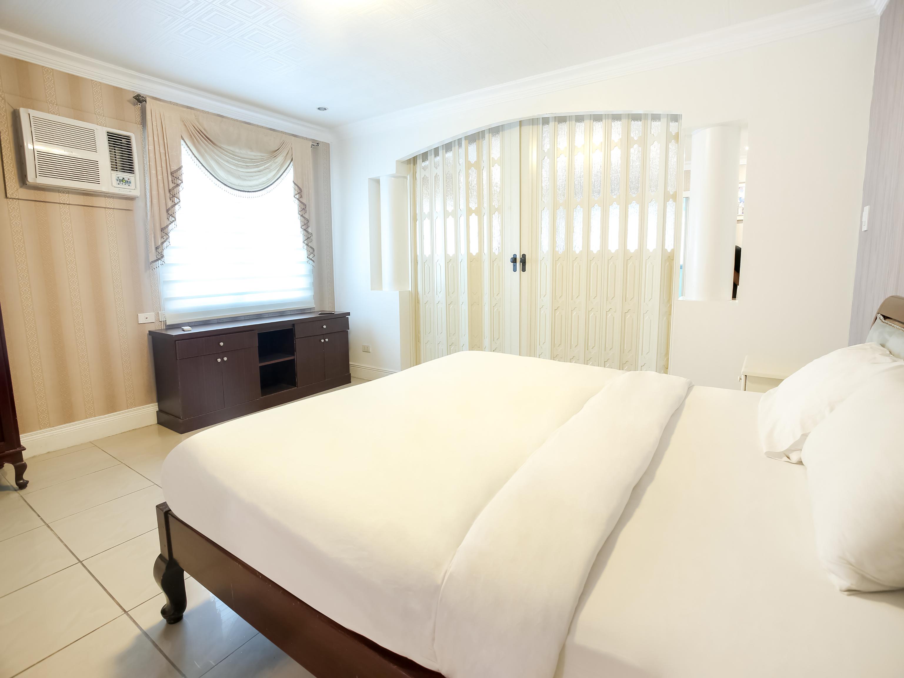 Hotel Euroasia By Bluebookers Angeles Εξωτερικό φωτογραφία