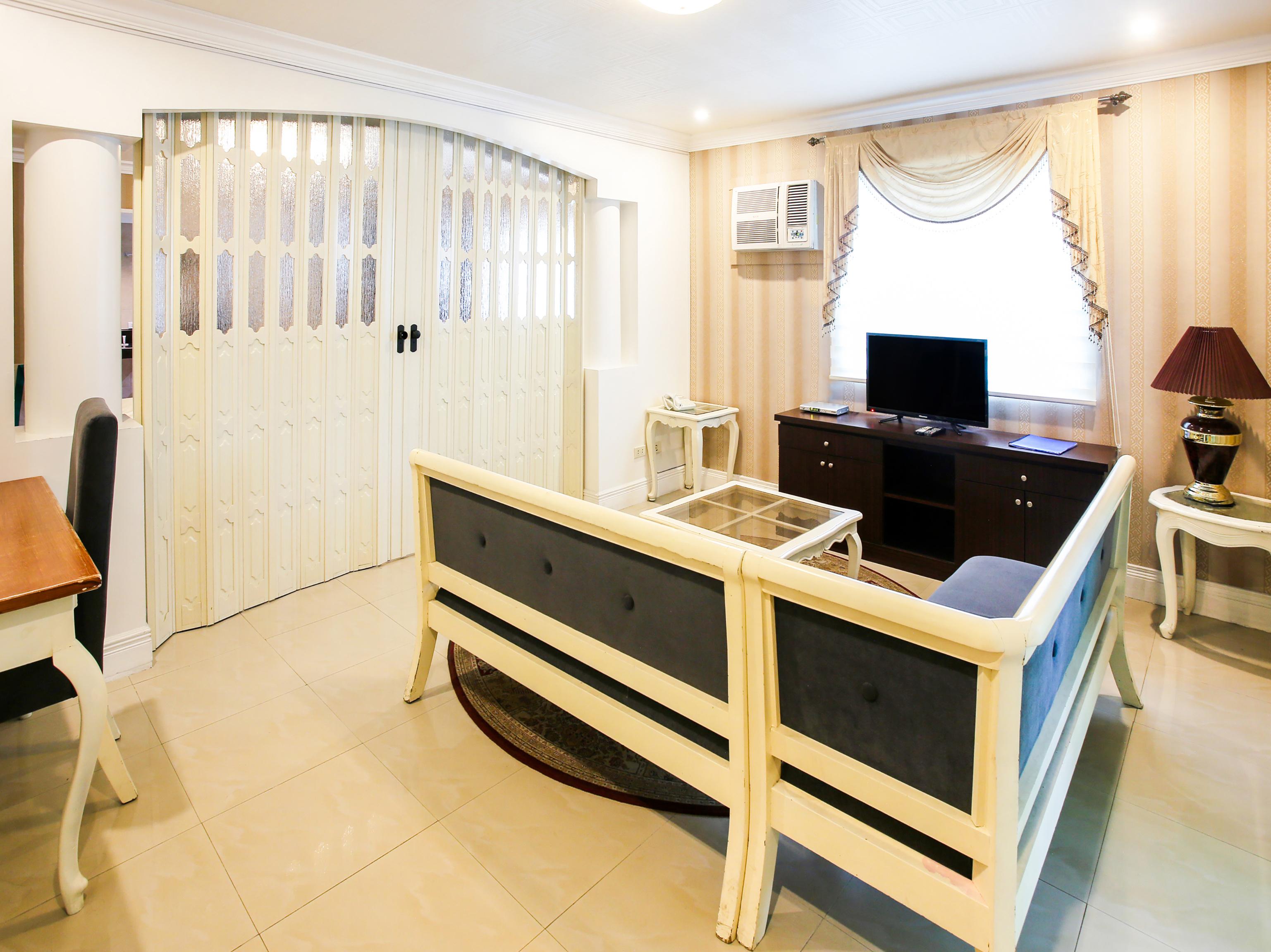 Hotel Euroasia By Bluebookers Angeles Εξωτερικό φωτογραφία