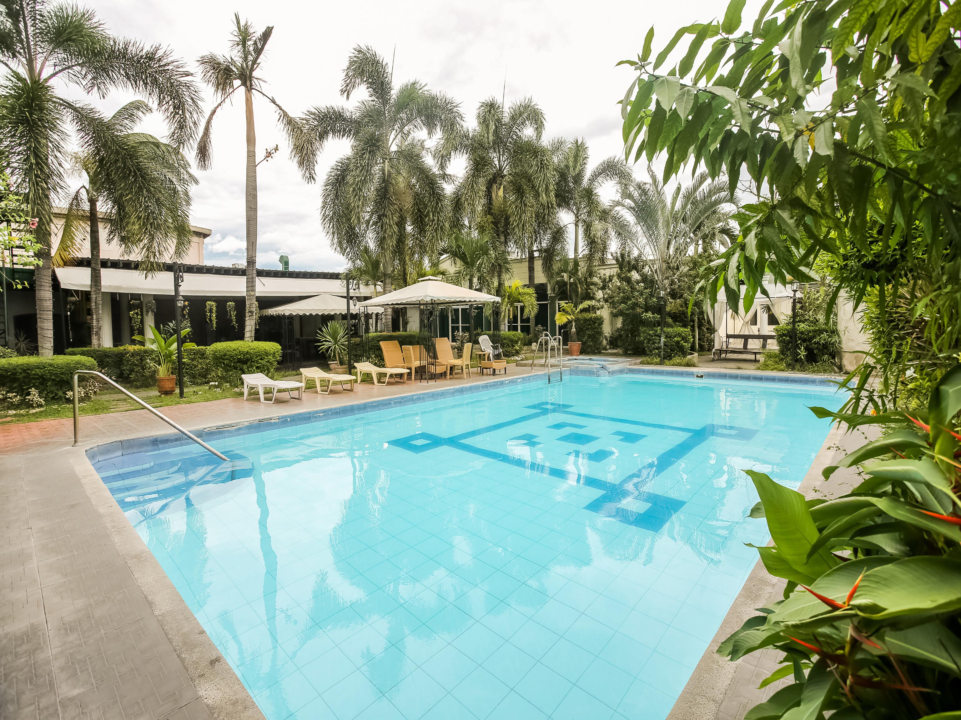 Hotel Euroasia By Bluebookers Angeles Εξωτερικό φωτογραφία