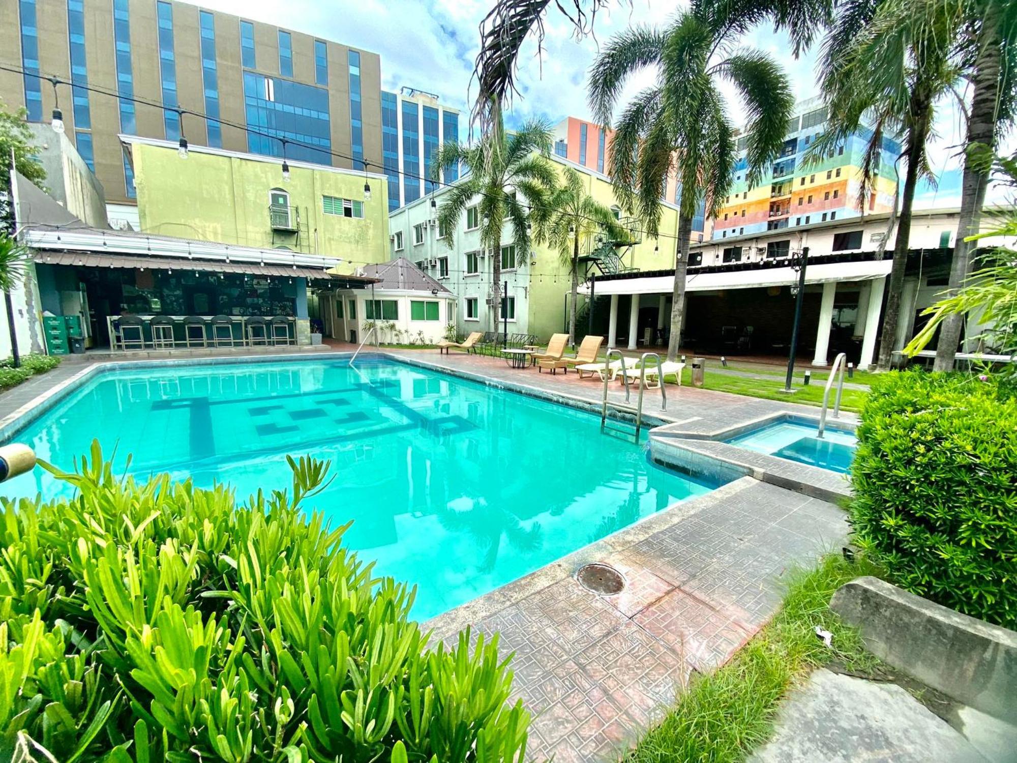 Hotel Euroasia By Bluebookers Angeles Εξωτερικό φωτογραφία