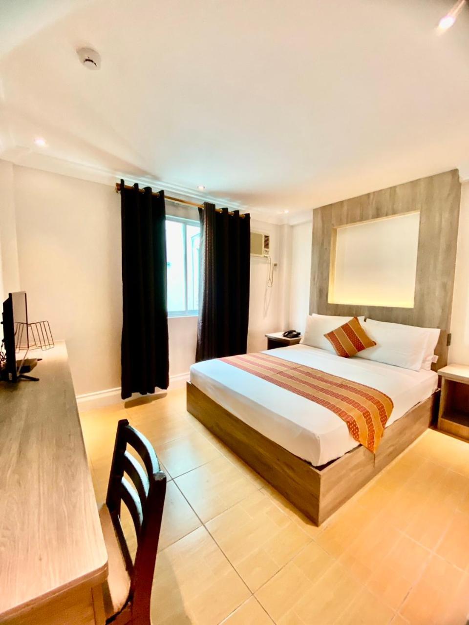 Hotel Euroasia By Bluebookers Angeles Εξωτερικό φωτογραφία