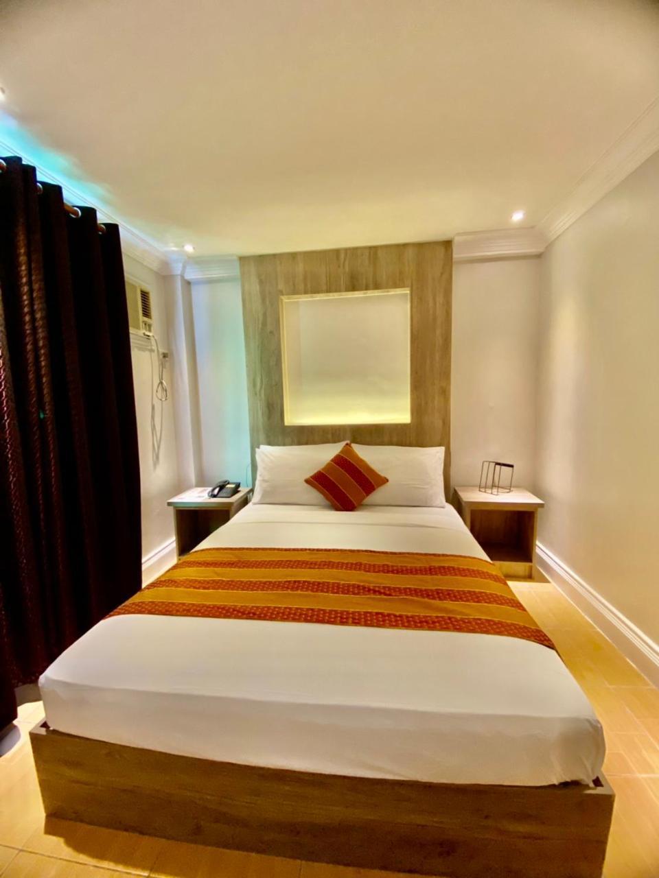 Hotel Euroasia By Bluebookers Angeles Εξωτερικό φωτογραφία