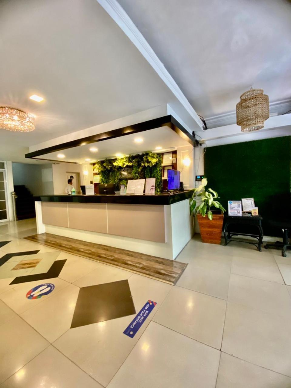 Hotel Euroasia By Bluebookers Angeles Εξωτερικό φωτογραφία