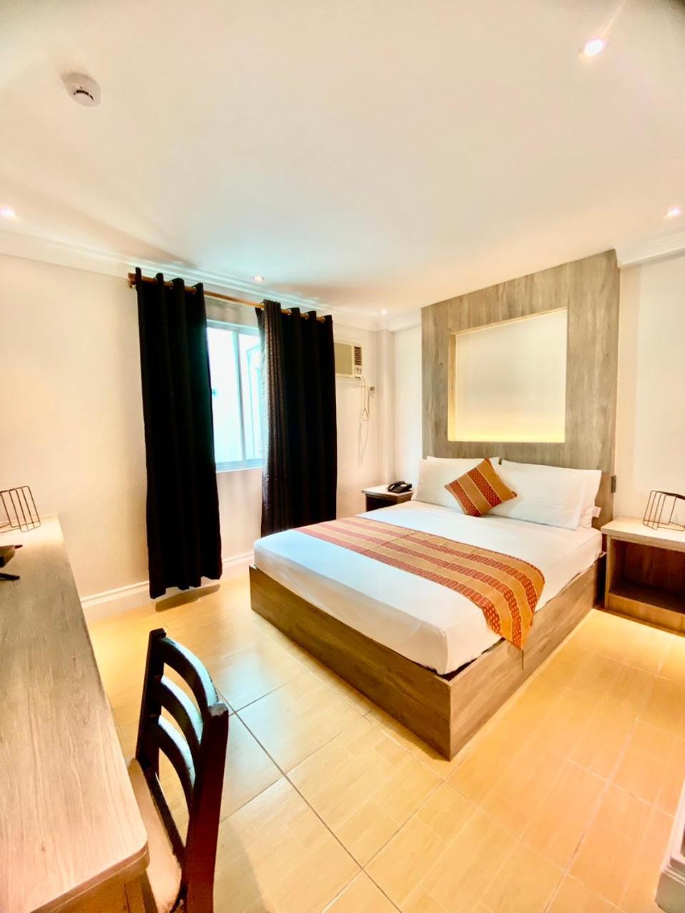 Hotel Euroasia By Bluebookers Angeles Εξωτερικό φωτογραφία