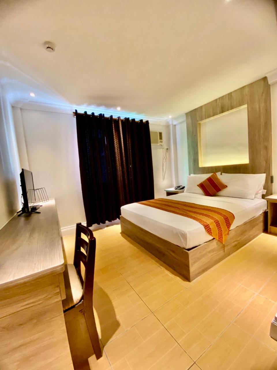 Hotel Euroasia By Bluebookers Angeles Εξωτερικό φωτογραφία