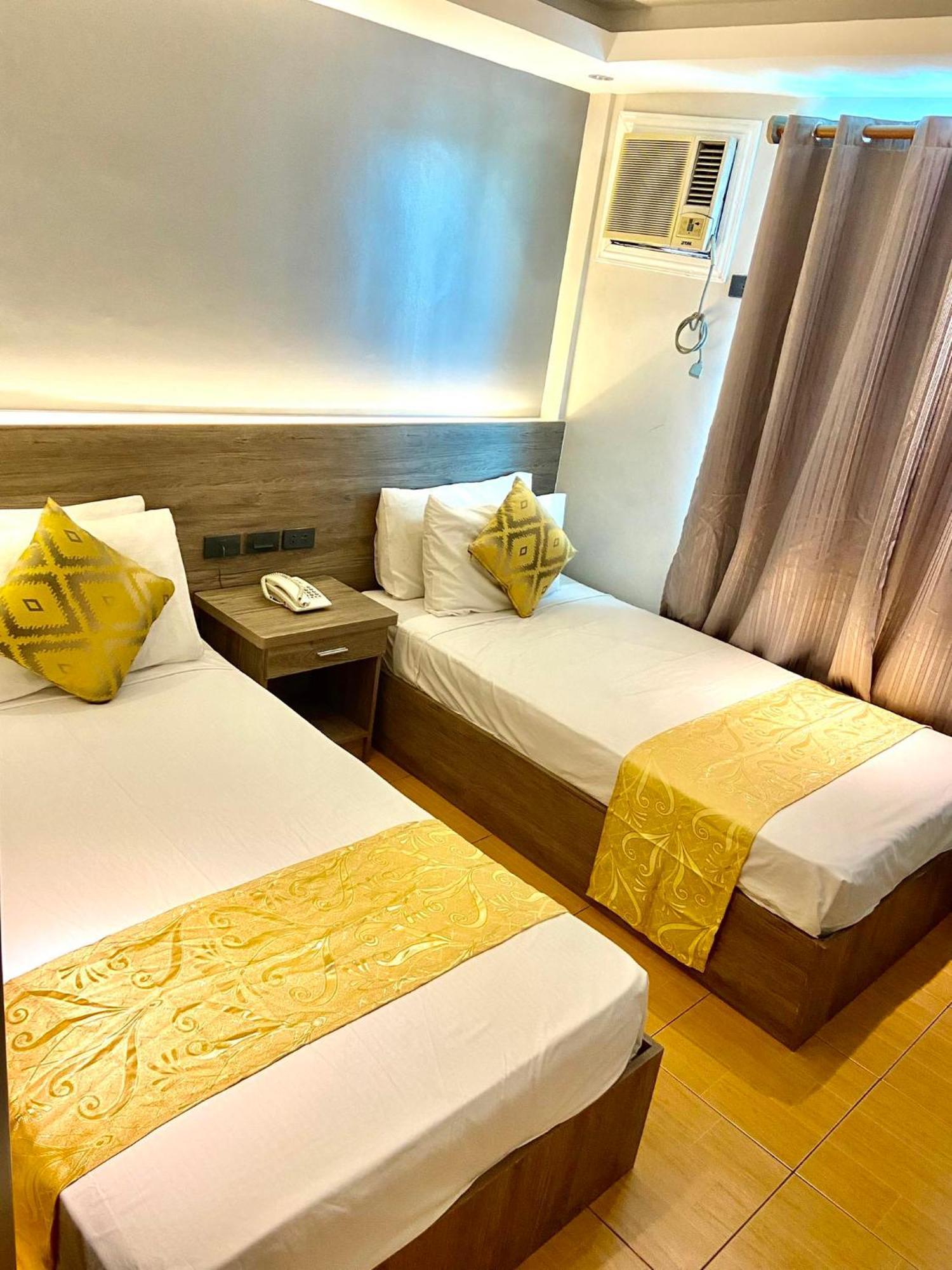 Hotel Euroasia By Bluebookers Angeles Εξωτερικό φωτογραφία