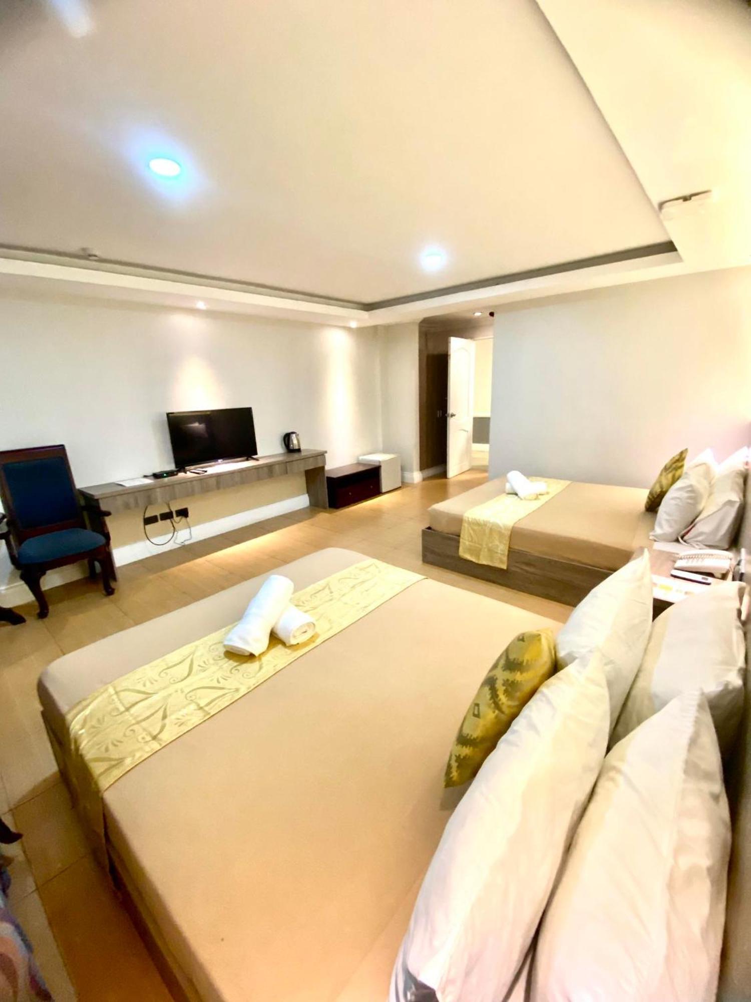 Hotel Euroasia By Bluebookers Angeles Εξωτερικό φωτογραφία