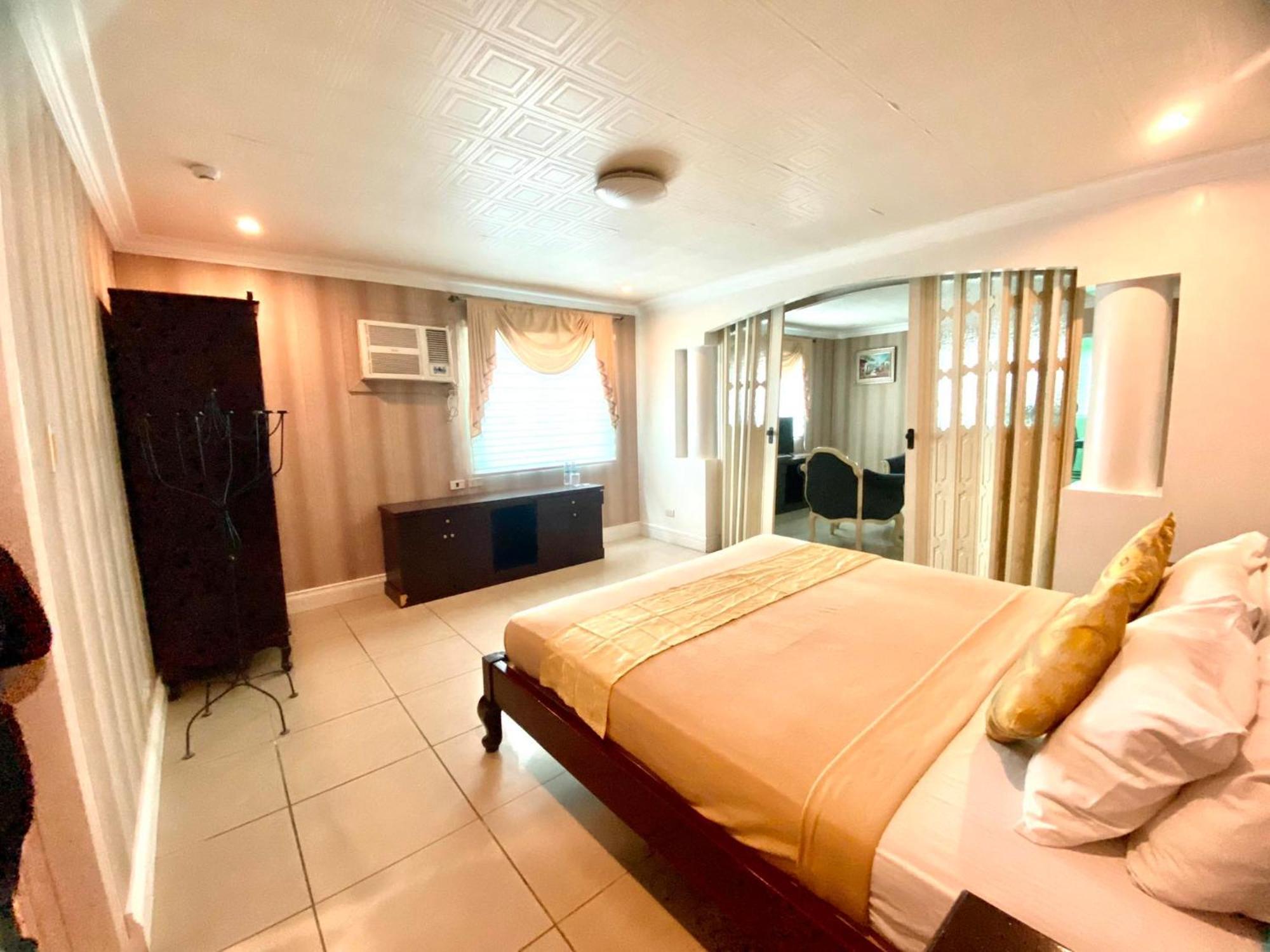 Hotel Euroasia By Bluebookers Angeles Εξωτερικό φωτογραφία