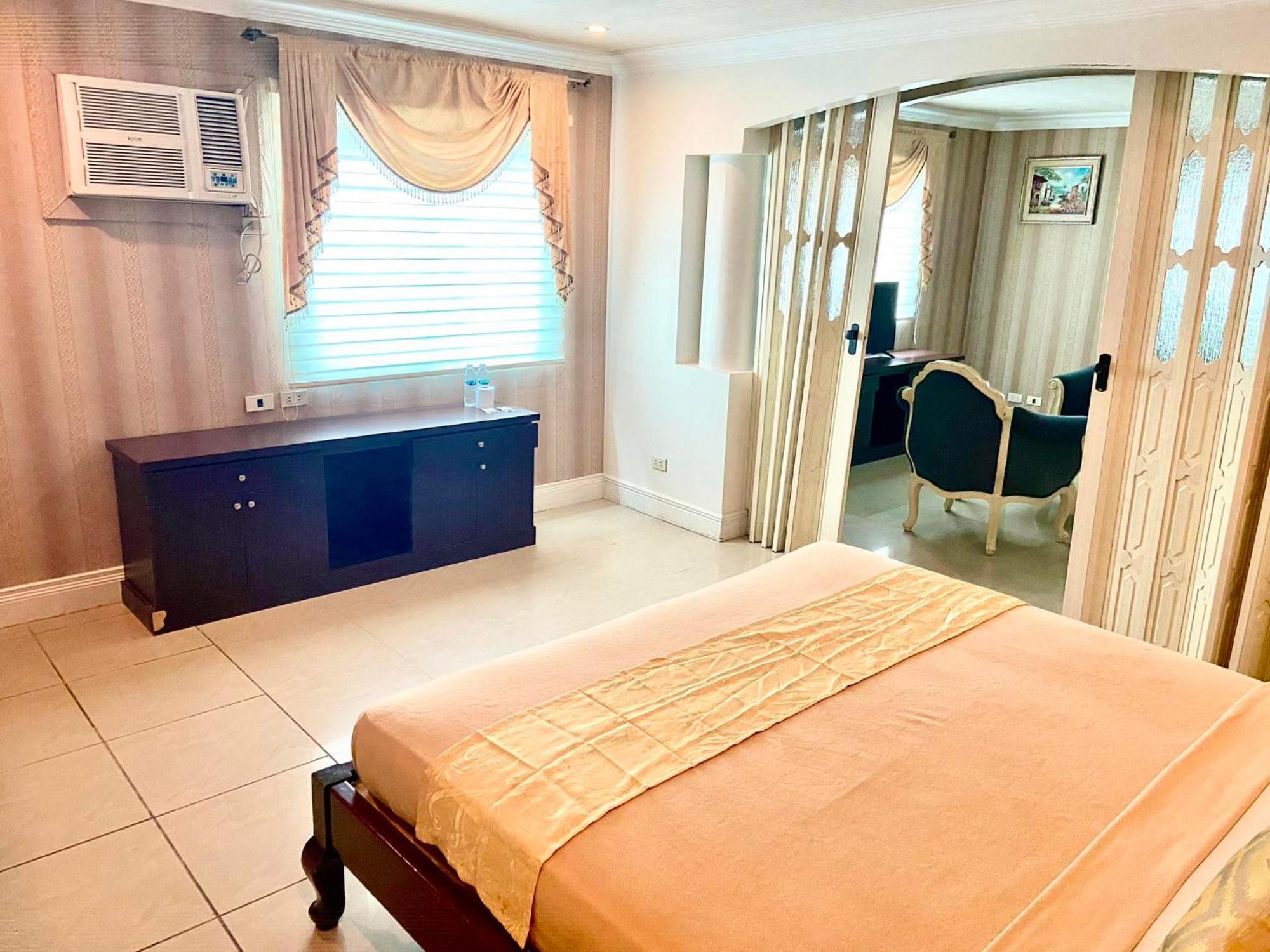 Hotel Euroasia By Bluebookers Angeles Εξωτερικό φωτογραφία
